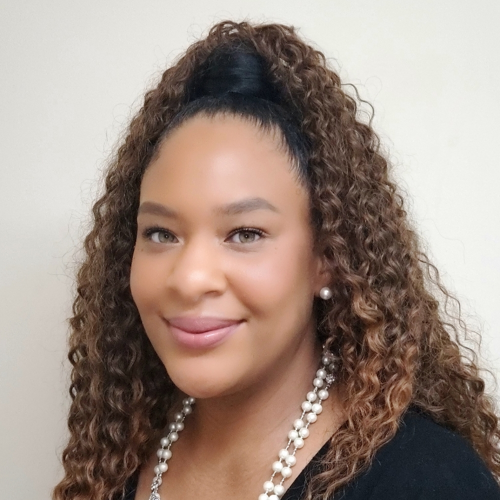 Meet your Posher, Naquela